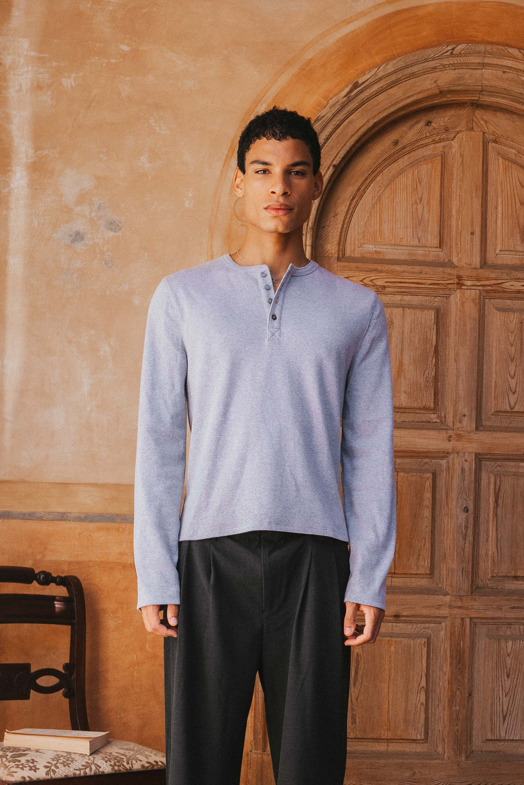 Ribbed long henley light grey marl on model |chip:Model – 184cm – wears L