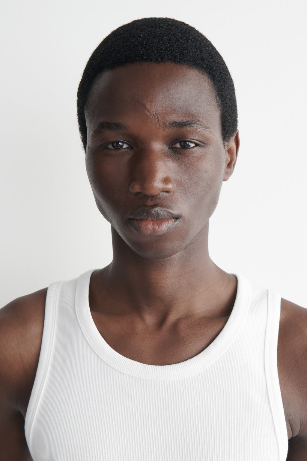 REFERENZ Lieferant (COS) - geripptes Tanktop weiss, Ansicht 5 |chip:Model – wears M