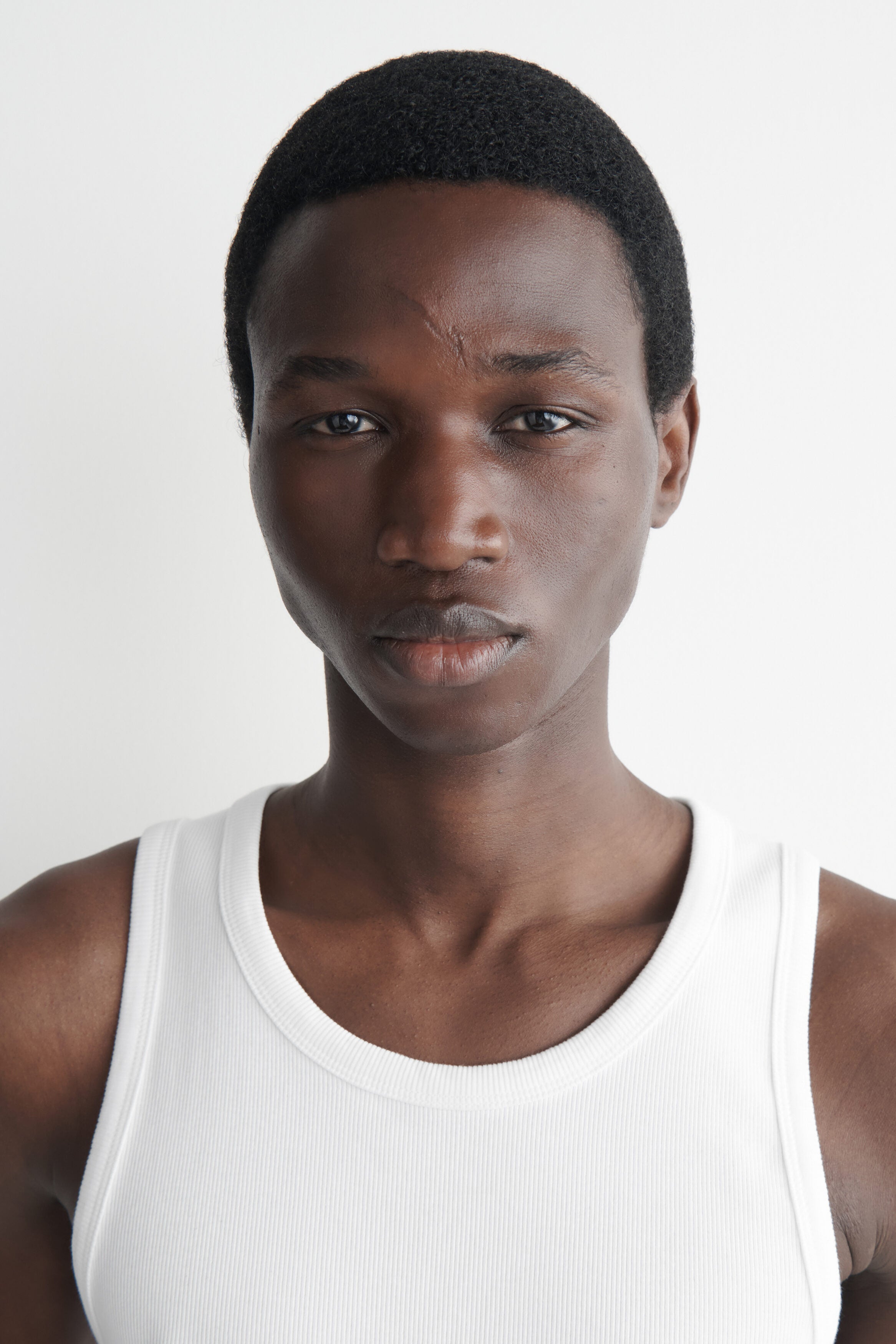 REFERENZ Lieferant (COS) - geripptes Tanktop weiss, Ansicht 5 |chip:Model – wears M