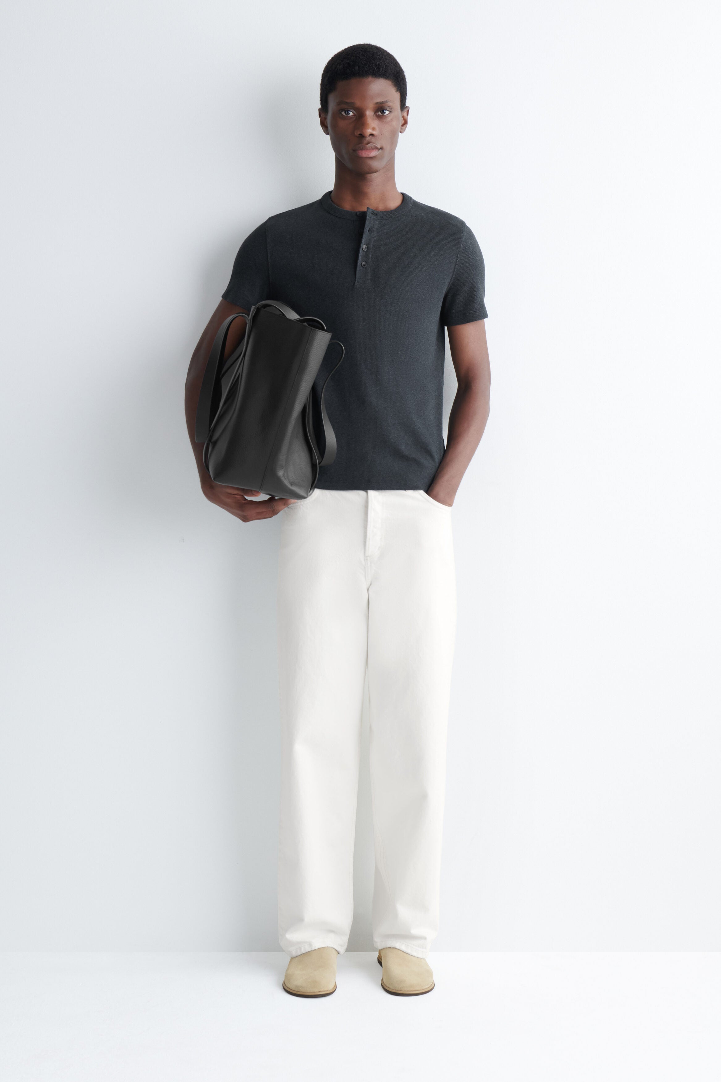 REFERENZ Lieferant (COS) - geripptes Henley navy melange, Ansicht 5 |chip:Model – wears M